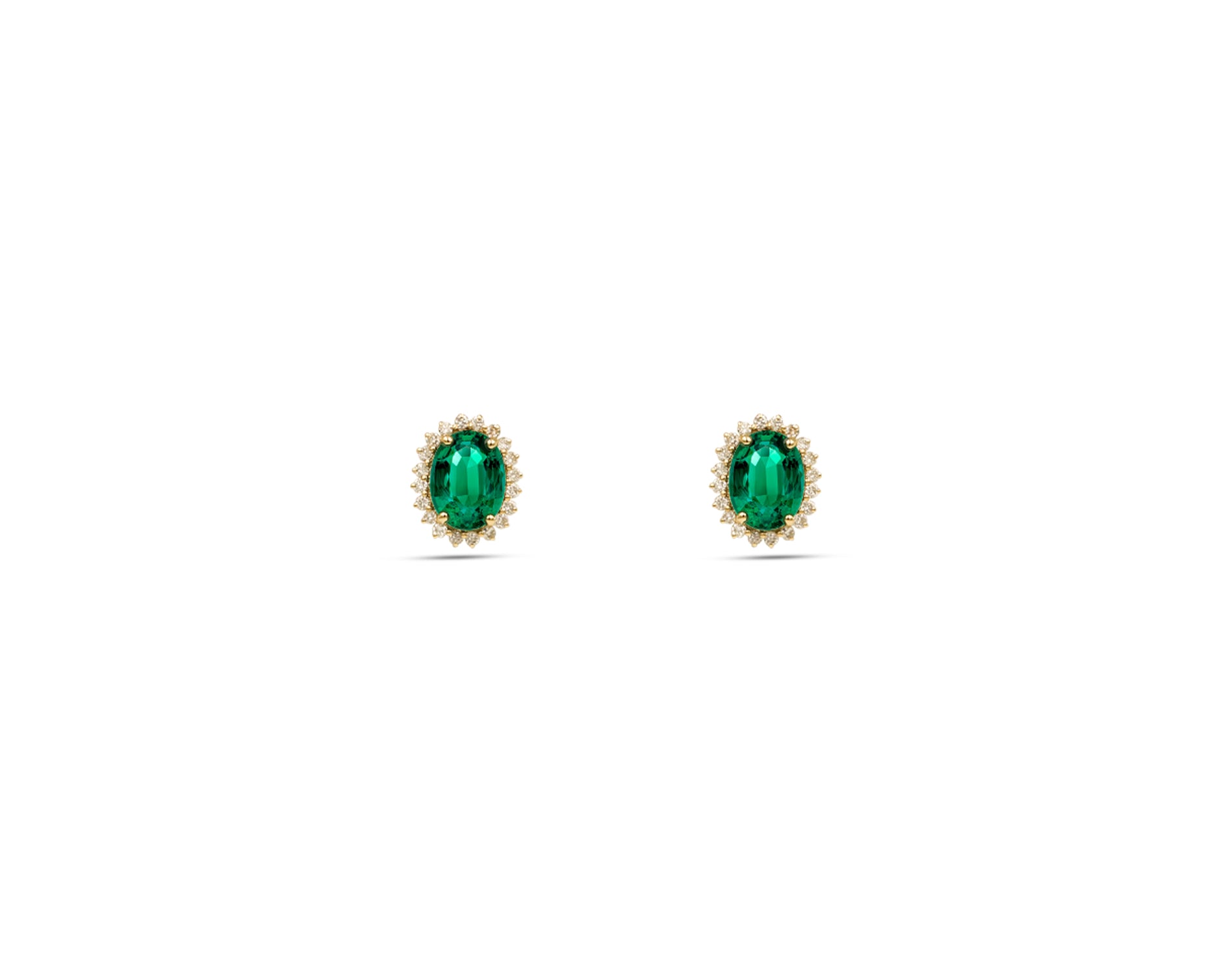 18K Gold Earring With Emerald Gemstone and Diamonds