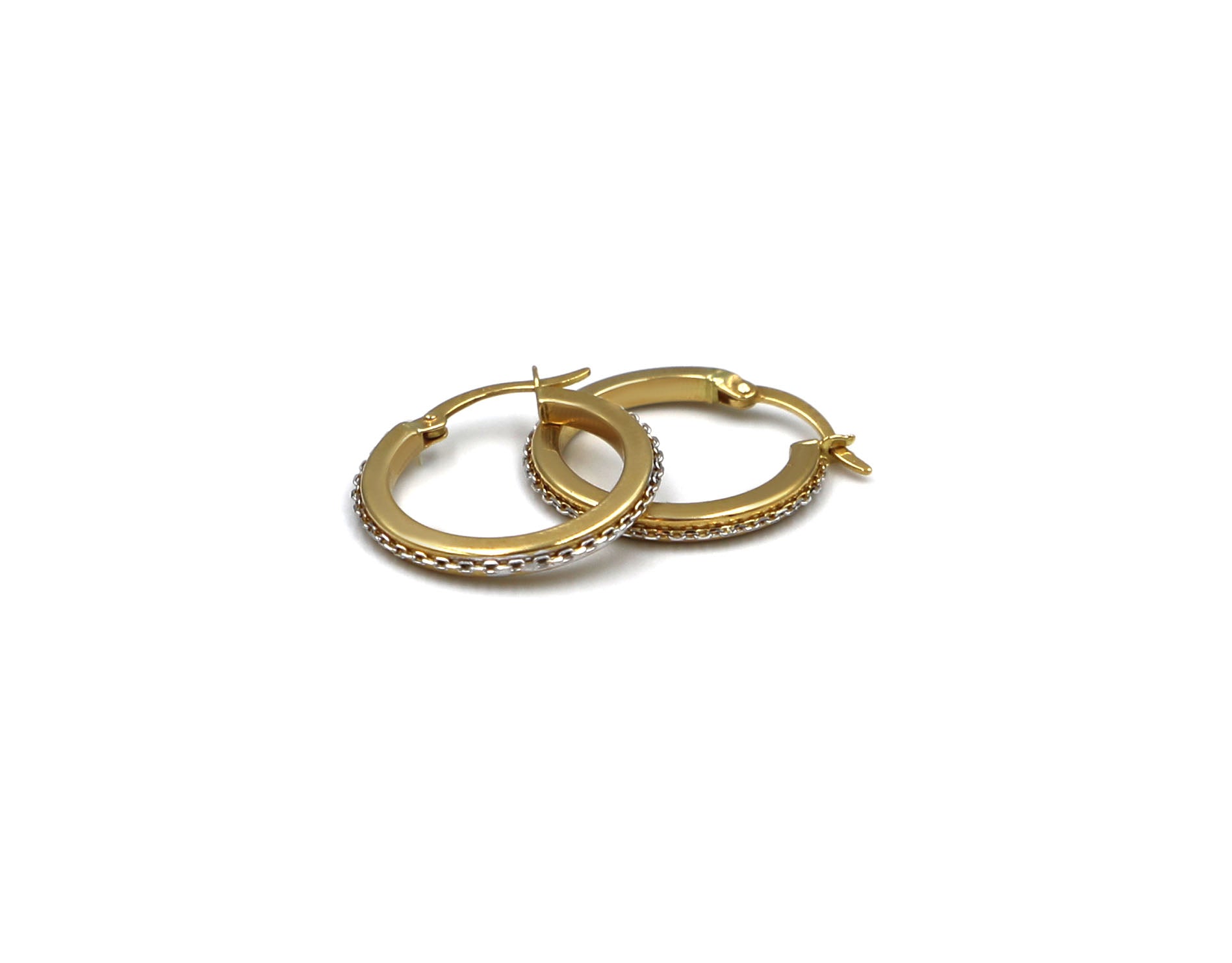 18K Gold Earring E01401