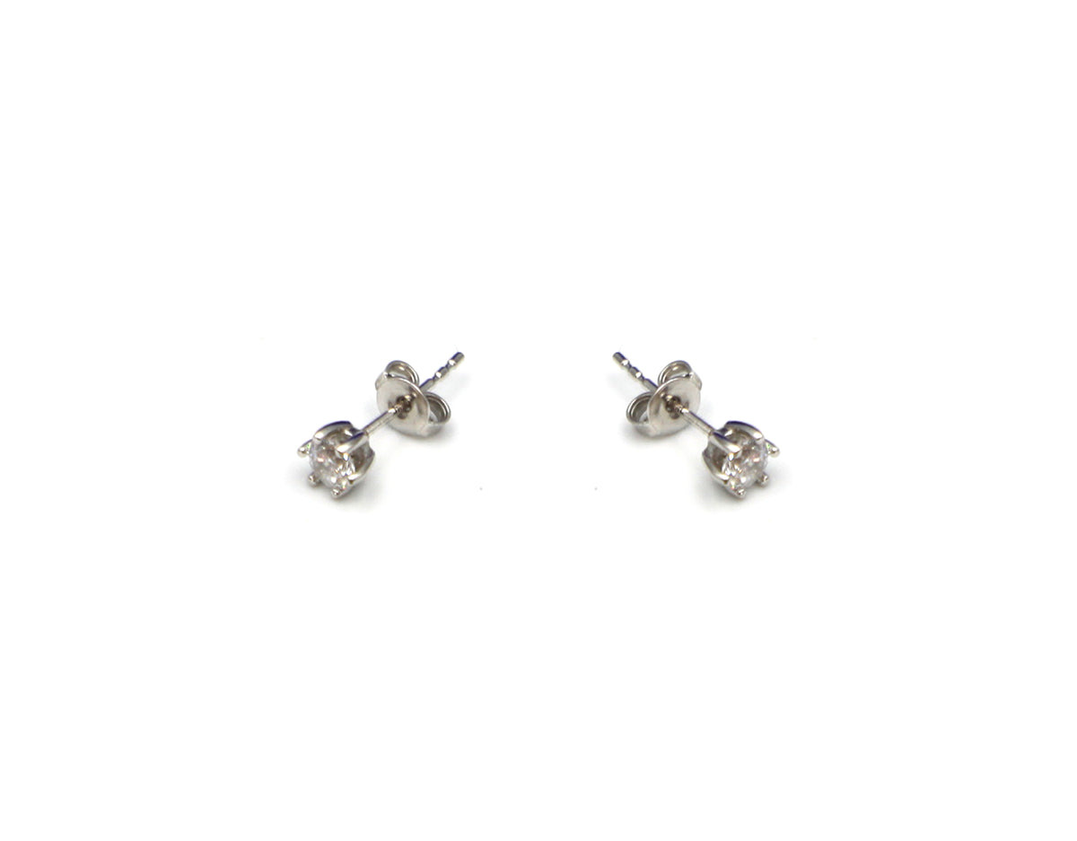 18K White Gold Earring E01411