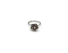 18K White Gold Ring With Rose design BG00000982/R00179